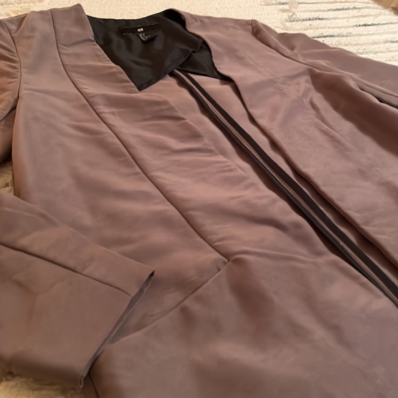 Taupe blazer - Size 6 - Picture 2 of 8